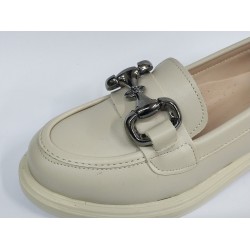 Gns gümüş toka detaylı kadın mevsimlik ayakkabı krem