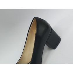 Poliriza geçmeli taş detaylı kalın topuk ayakkabı siyah