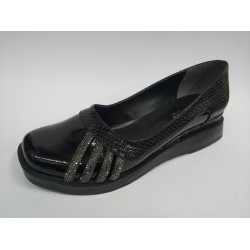 Rugan taş detaylı Ortopedik kadın dolgu topuk siyah