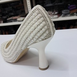 Elvan taş detaylı kadın topuklu ayakkabı beyaz