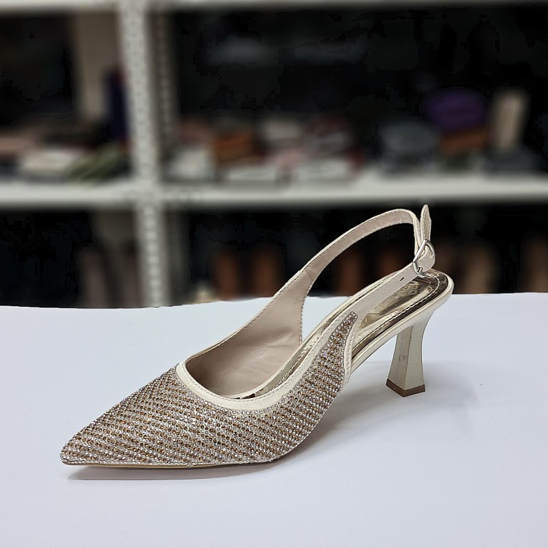 Elvan taş detaylı arkası açık kadın topuklu ayakkabı gold