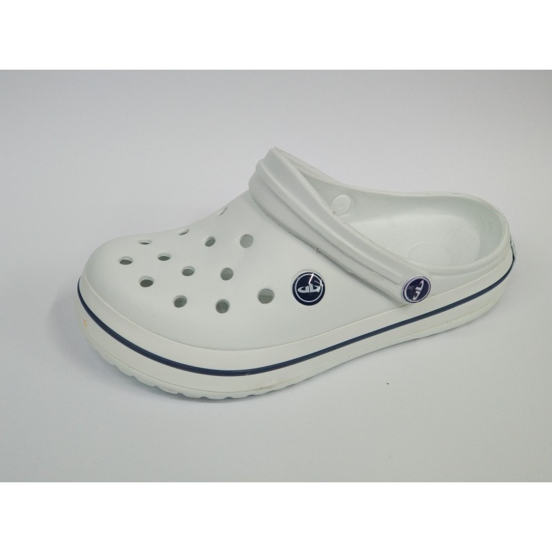 Akınal burnu kapalı suya dayanıklı kadın terlik beyaz