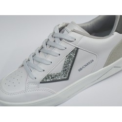 Conpax Ortopedik  taş desenli kadın spor ayakkabı beyaz