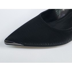 Paris burun ve Topuk kısmı gümüş detaylı Topuklu ayakkabı siyah