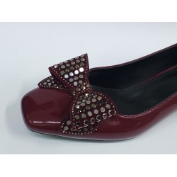 Paris taş kurdale detaylı rugan kısa topuk kadın ayakkabı bordo