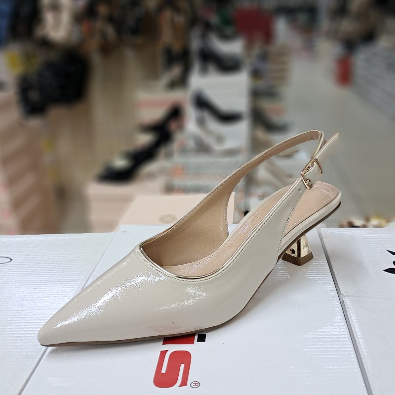 Paris gold detaylı arkası açık kadın topuklu ayakkabı bej