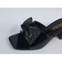 Rugan kurdale toka detaylı kalın topuk kadın terlik siyah