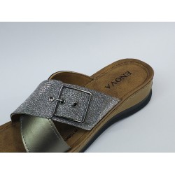 Enova Ortopedik çapraz tokalı kadın terlik gümüş