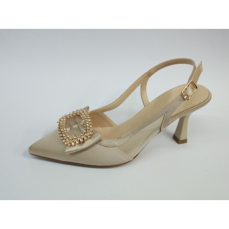 Paris saten kumaş gold toka detaylı Topuklu kadın ayakkabı krem