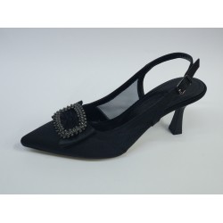 Paris saten kumaş gümüş toka detaylı Topuklu kadın ayakkabı siyah