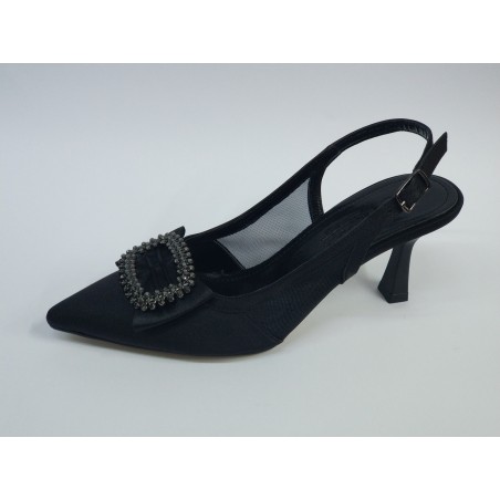 Paris saten kumaş gümüş toka detaylı Topuklu kadın ayakkabı siyah