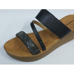 Muya Ortopedik dolgu topuk taş bantlı kadın terlik siyah