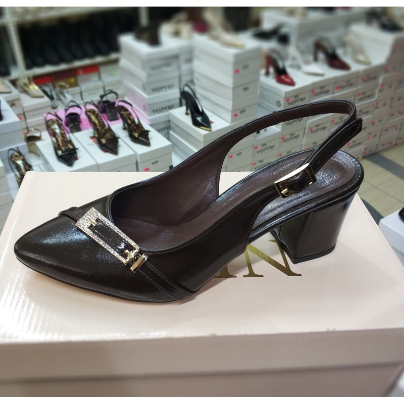 Nehir gold toka detaylı arkası açık kadın topuklu ayakkabı kahverengi