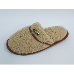 Burnu kapalı yünlü kışlık kadın terlik bej