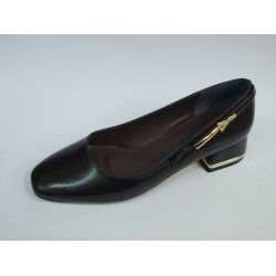 Nehir yan tarafı gold toka detaylı kısa topuk ayakkabı kahverengi