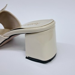 New Collection kelebek detaylı kadın topuklu terlik bej