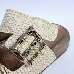 Polen hasır görünümlü çift tokalı kadın terlik bej