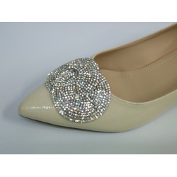 Paris burun ve Topuk kısmı taş detaylı kısa topuk kadın ayakkabı krem