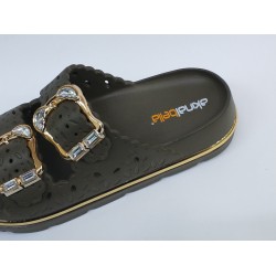 Akınal Bella çift tokalı desenli suya dayanıklı kadın terlik kahverengi