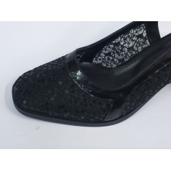 Paris dantel detaylı Ortopedik Topuklu arkası açık ayakkabı siyah