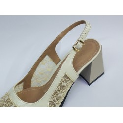 Paris dantel detaylı Ortopedik Topuklu arkası açık ayakkabı krem