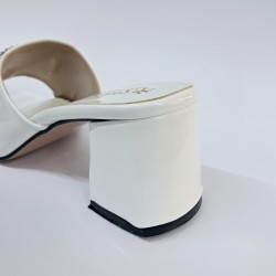 New Collection toka detaylı rugan kadın topuklu terlik beyaz