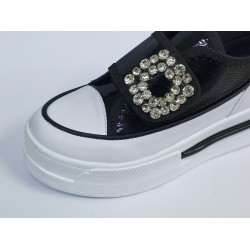 Modalendo taş toka detaylı cırtlı Ortopedik kadın spor ayakkabı beyaz