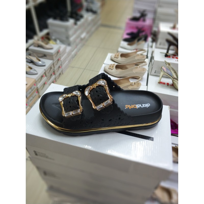 Akınal Bella çift tokalı desenli suya dayanıklı kadın terlik siyah