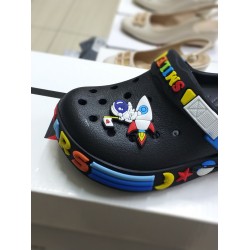 Calx suya dayanıklı burnu kapalı erkek çocuk terlik siyah