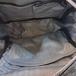 ÇÇS hasır örgü desenli parlak kumaş kadın sırt çantası siyah