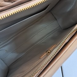 ÇÇS kabartma desenli zincirli kadın kol çantası bej