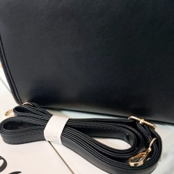 ÇÇS kabartma desenli zincirli kadın kol çantası siyah