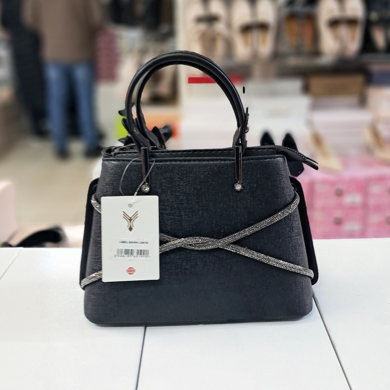 Label parlak kumaş taş detaylı kadın kol çantası siyah