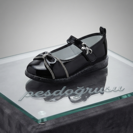Minimoccs taş detaylı kız çocuk ayakkabı siyah